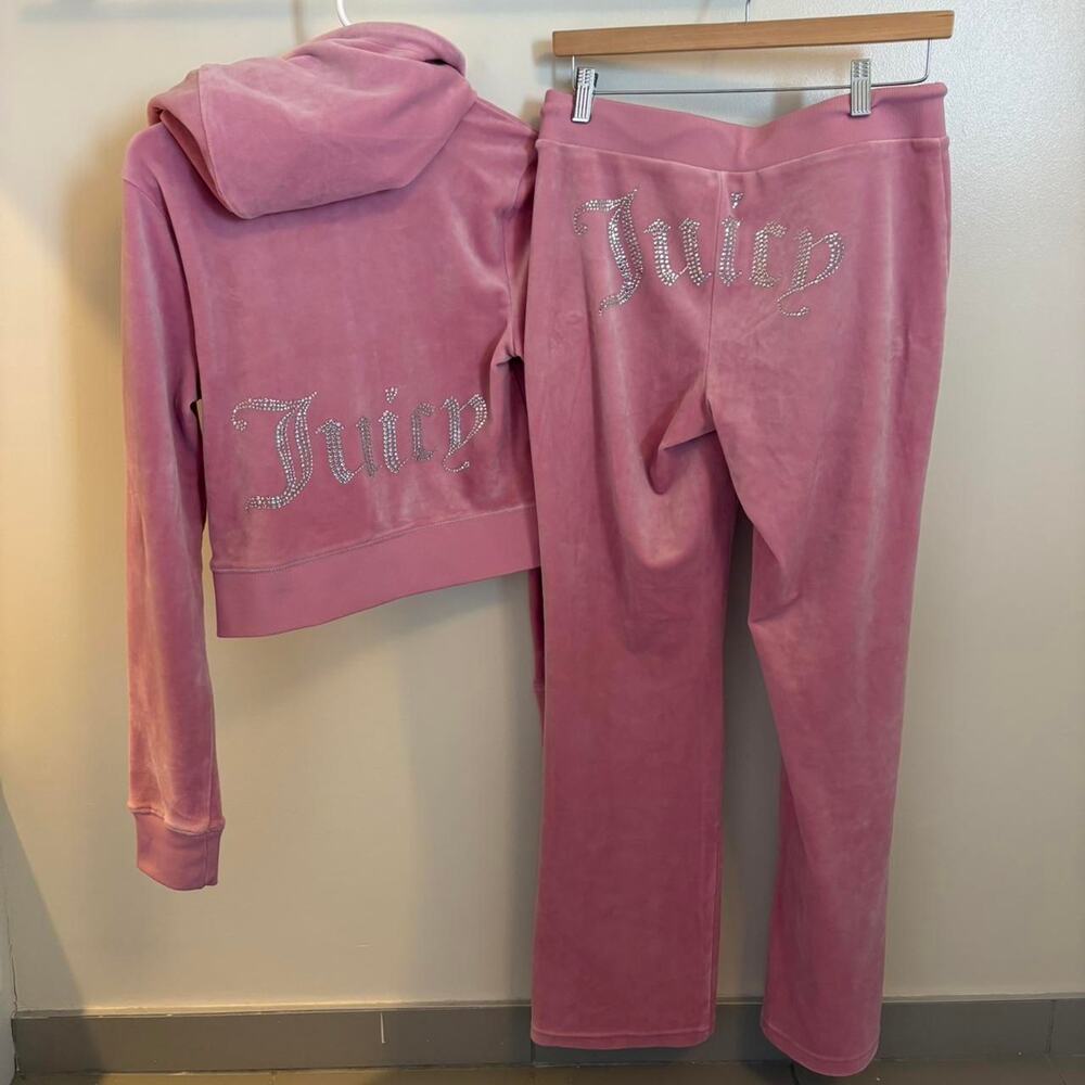 Iconic pink juicy couture velour